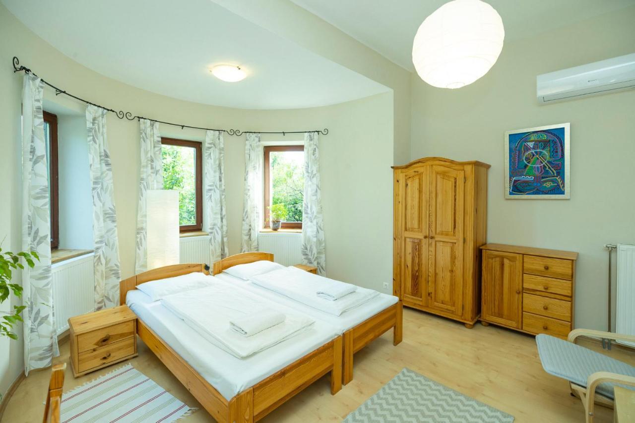 Nemes Apartman Eger Buitenkant foto
