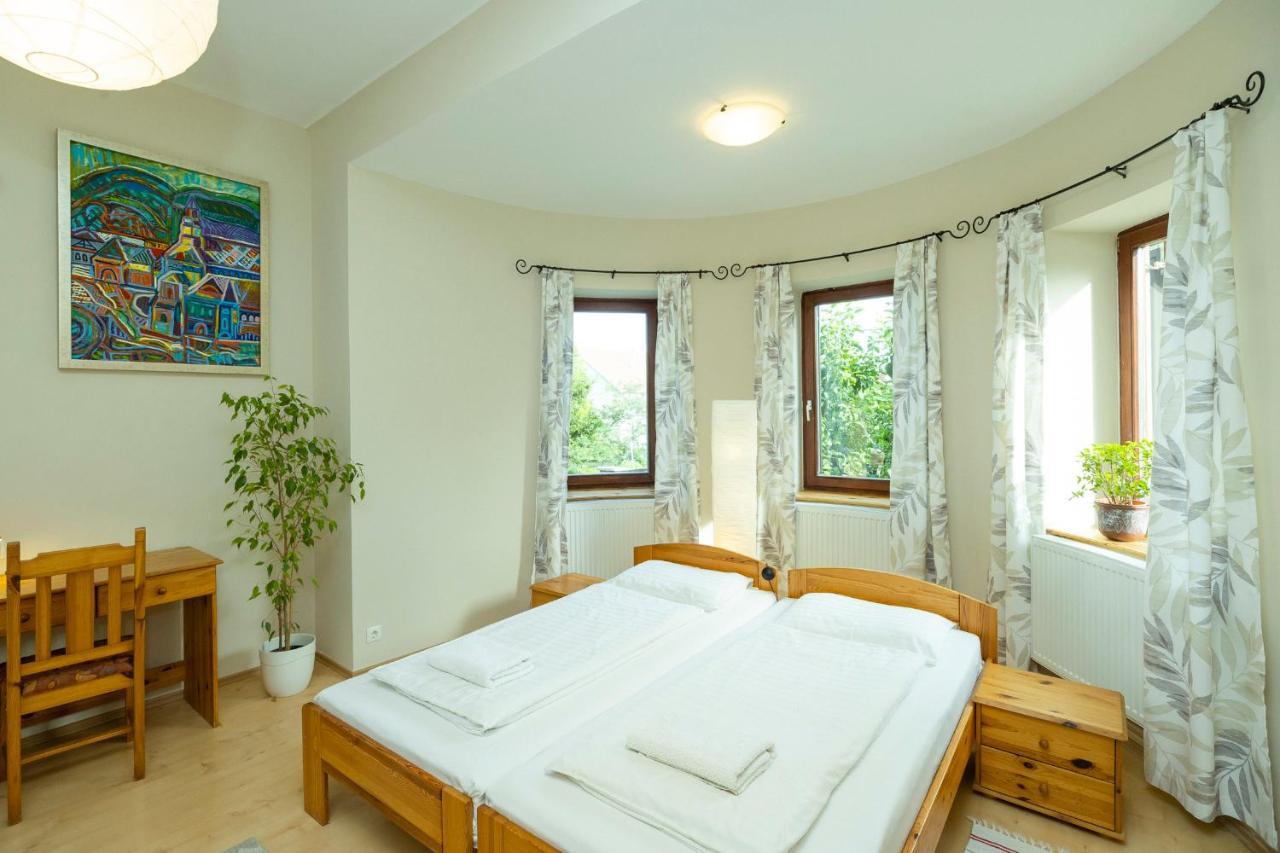 Nemes Apartman Eger Buitenkant foto