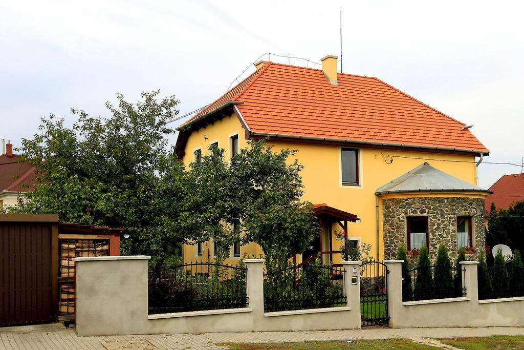 Nemes Apartman Eger Kamer foto